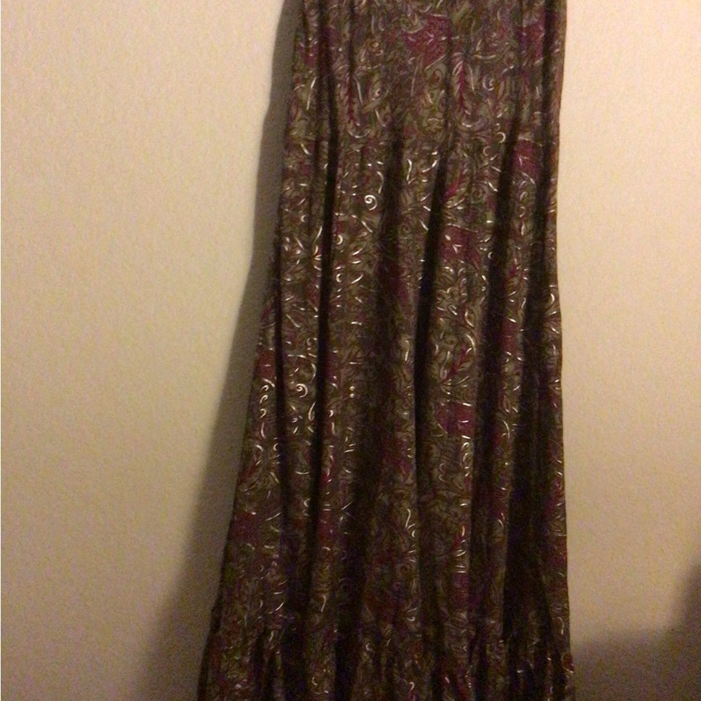 Coline Drop Waist Tiered Smock Back Floral Maxi Dress in Olive Purple Silver S/M - Picture 6 of 9